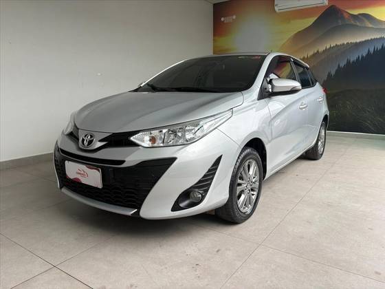 TOYOTA YARIS 1.3 16V FLEX XL LIVE MULTIDRIVE TOYOTA YARIS 1.3 16V FLEX XL LIVE MULTIDRIVE